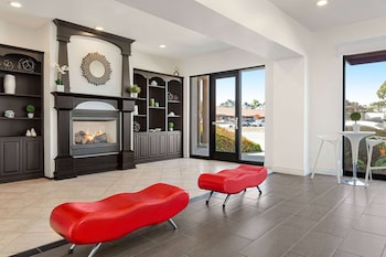Ramada By Wyndham Marina,Monterey>>Marina,2 star