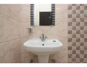 Hotel Sparsh Ganga,,2 star