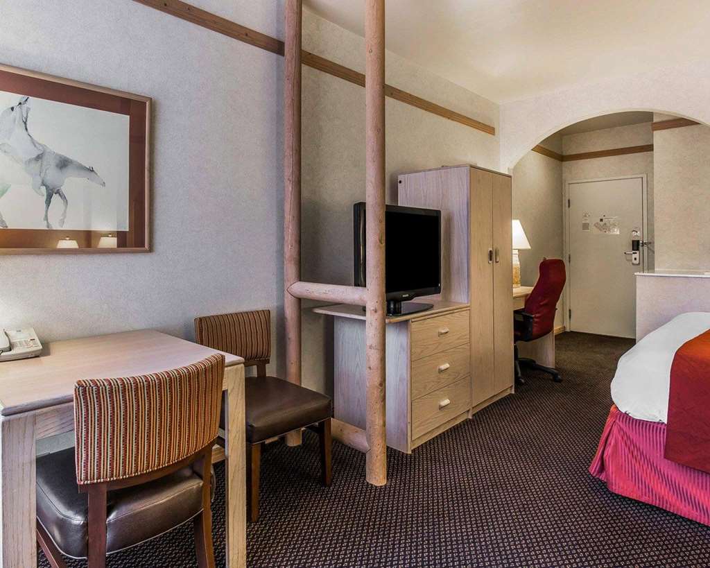 quality suites moab near arches national park