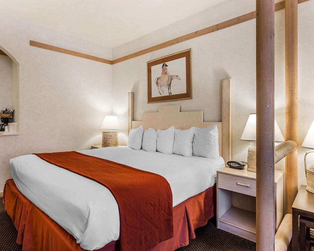 quality suites moab near arches national park