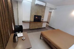 Hotel Gokul,Kadamwadi,2 star