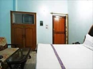 Hotel Inder Paradise,,2 star