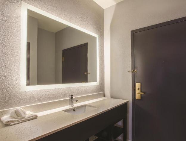 la quinta inn and suites by wyndham knoxville east