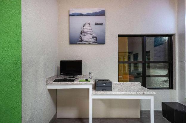 la quinta inn and suites by wyndham knoxville east