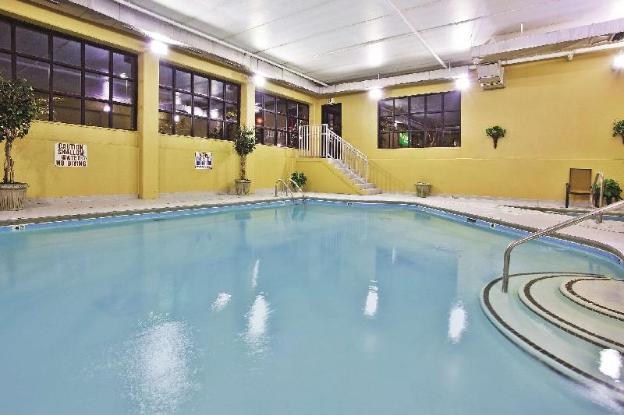 la quinta inn and suites by wyndham knoxville east