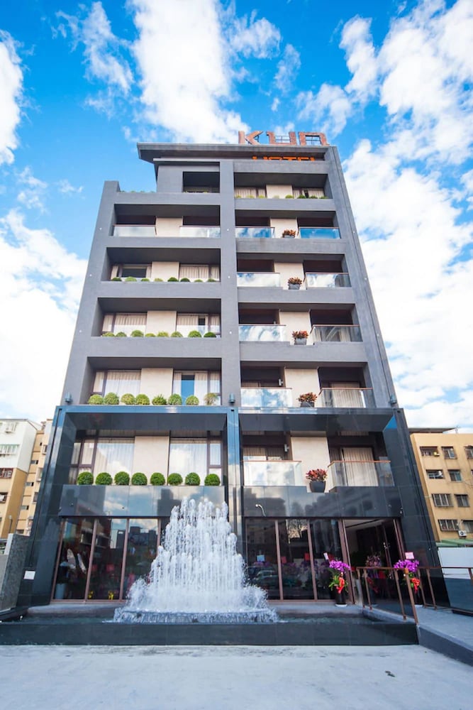 kun hotel feng chai