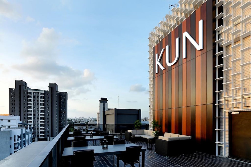 kun hotel feng chai