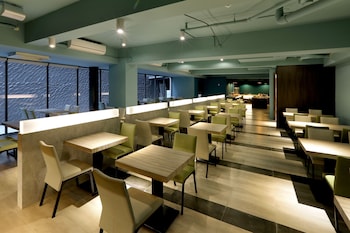 kun hotel feng chai