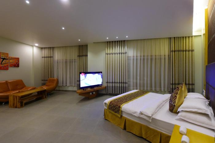 hotel h