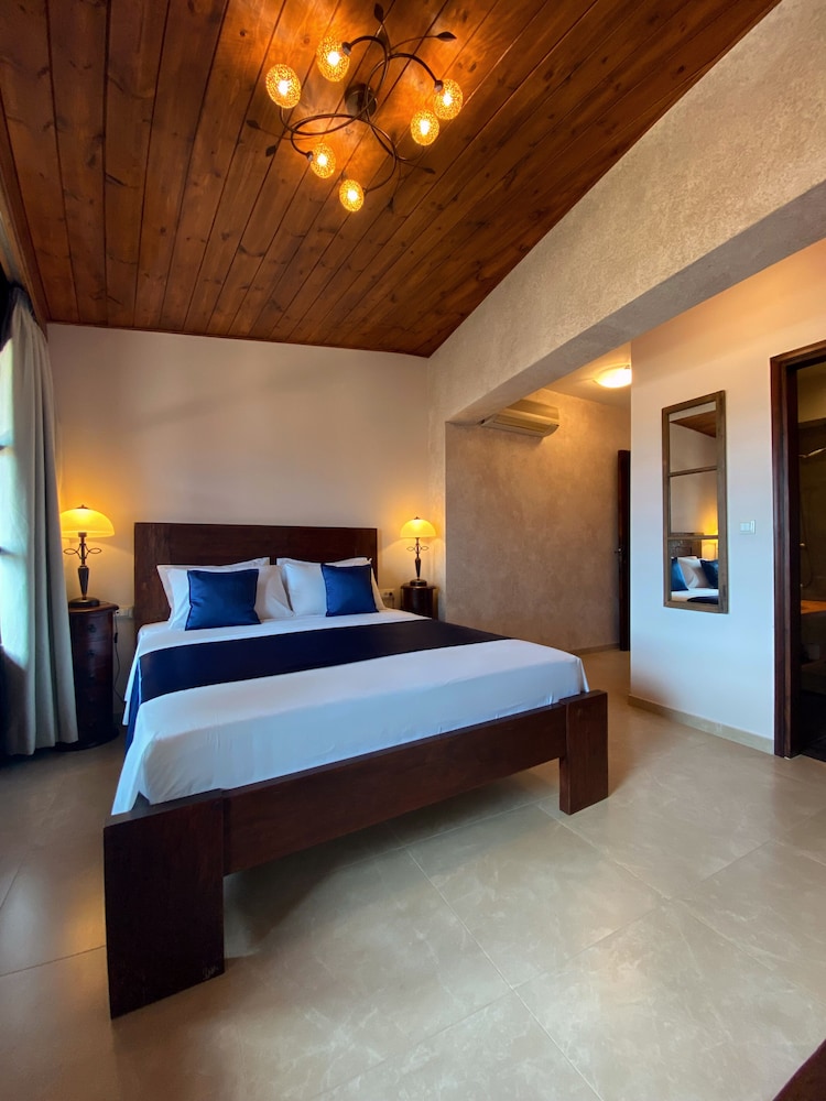 s nikolis historic boutique hotel