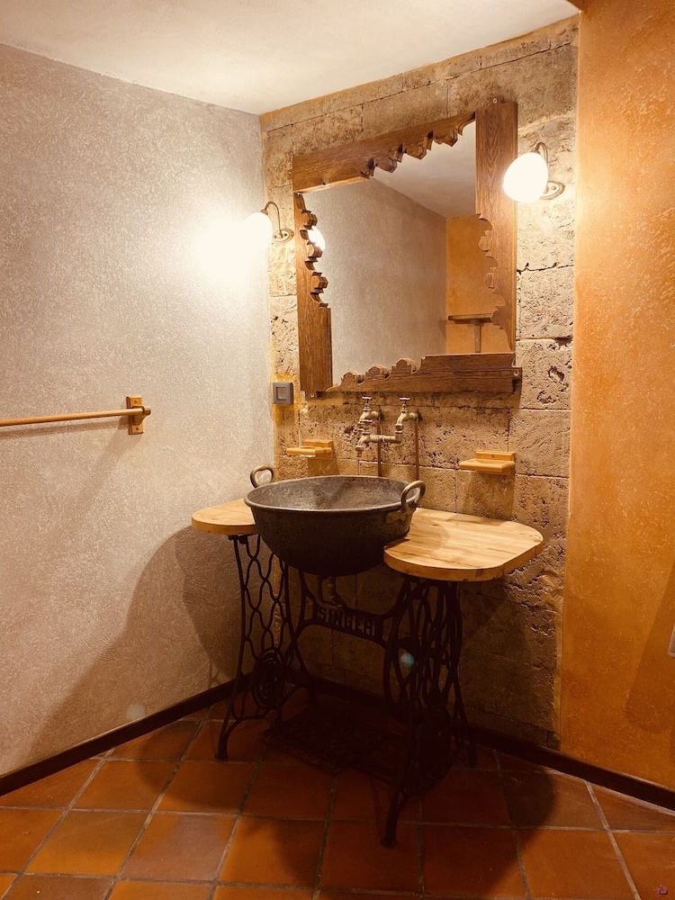 s nikolis historic boutique hotel