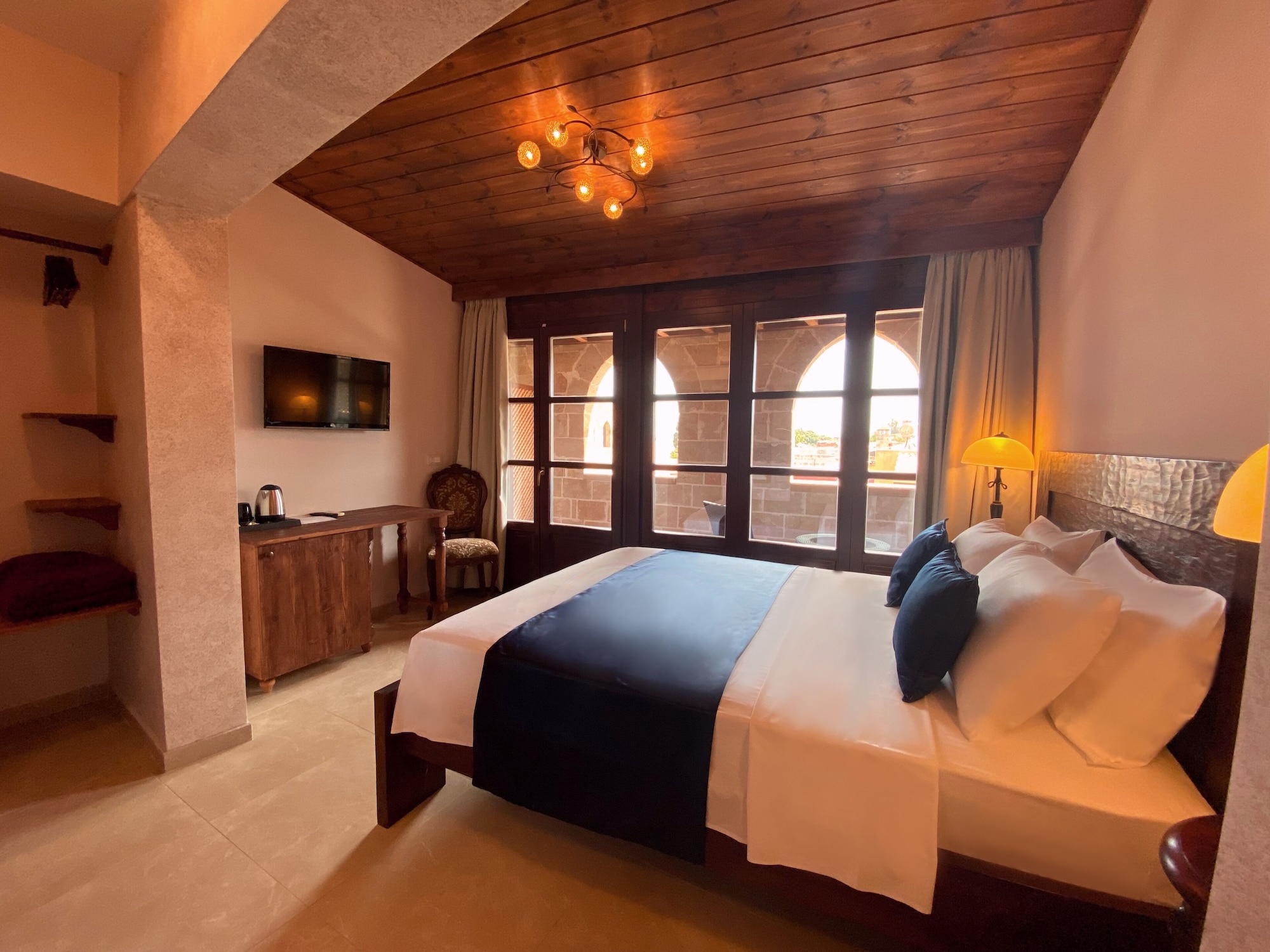 s nikolis historic boutique hotel