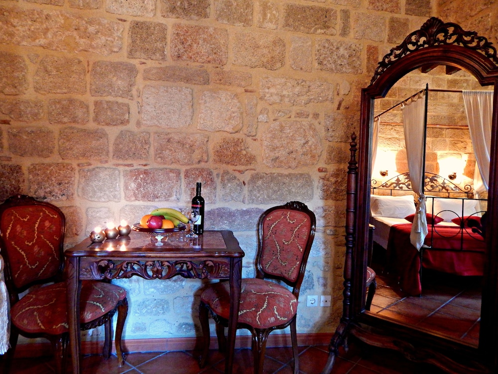 s nikolis historic boutique hotel