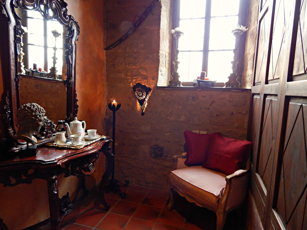 s nikolis historic boutique hotel