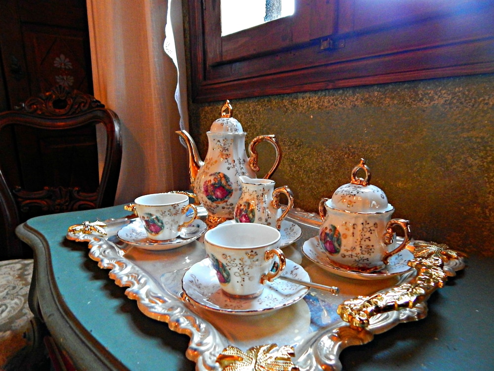 s nikolis historic boutique hotel