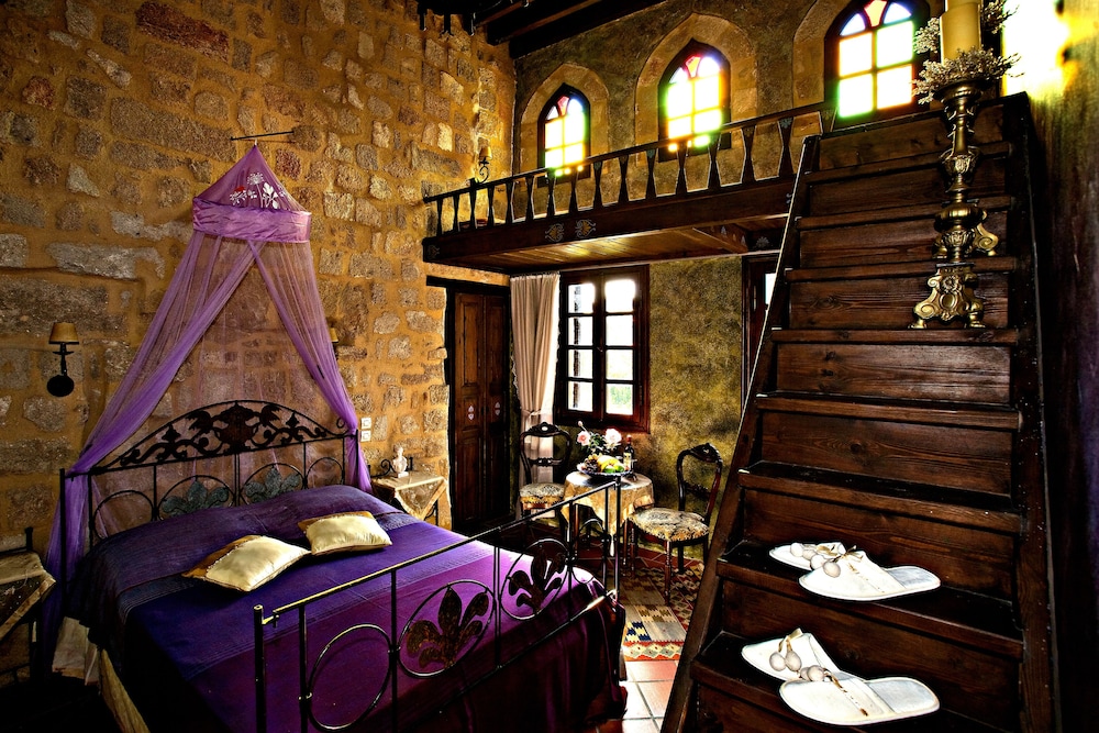 s nikolis historic boutique hotel
