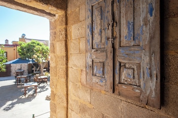 s nikolis historic boutique hotel