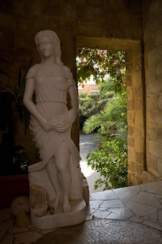 s nikolis historic boutique hotel