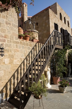 s nikolis historic boutique hotel