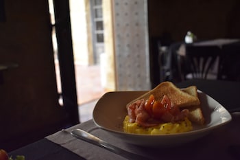 s nikolis historic boutique hotel