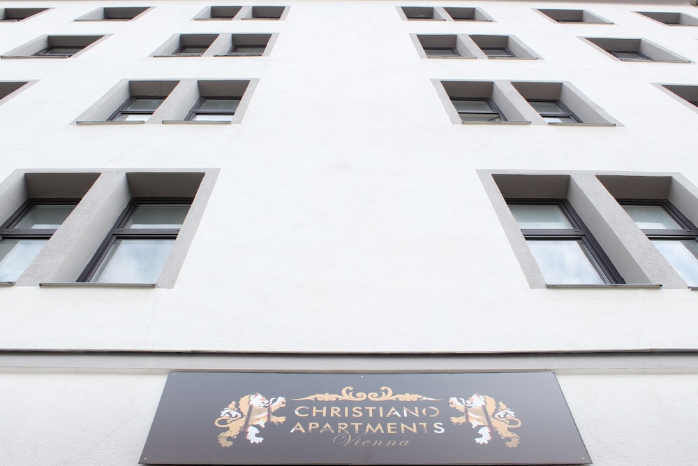 christiano apartments