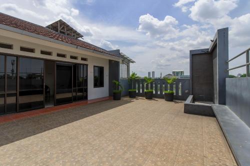 reddoorz tanjung duren