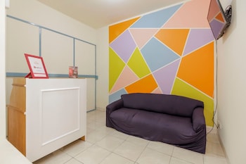 Reddoorz @ Tanjung Duren,Jakarta>>Bekasi,2 star