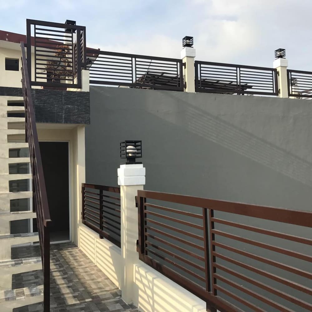 one terence residences