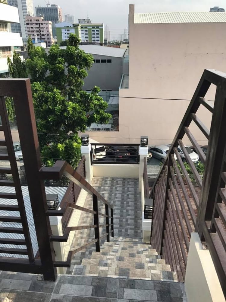 one terence residences