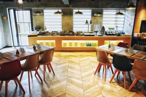 atour light hotel xian university city