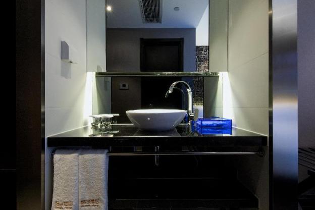 orange hotel shanghai pujiang shendu road metro station