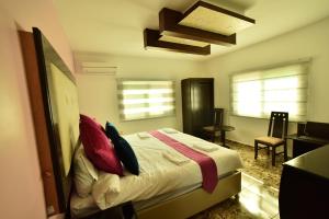 Petra Guests Hotel,Close To Police Roundabout,3 star