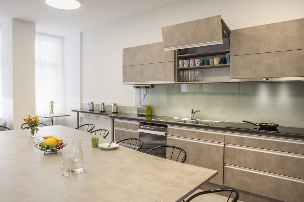 riess city rooms self check in