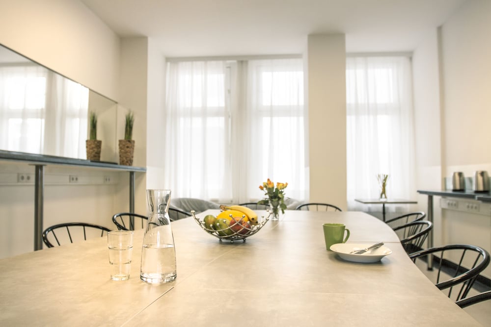 riess city rooms self check in