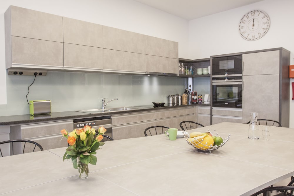 riess city rooms self check in