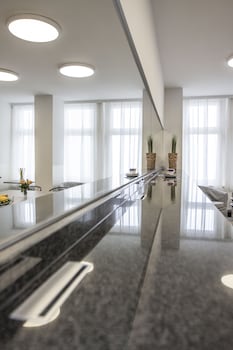 riess city rooms self check in