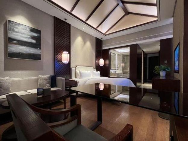 begonia hotel