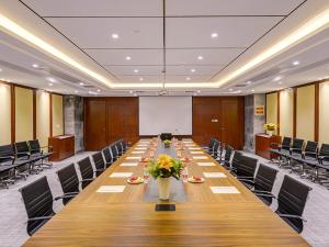 vienna hotel nanchang county chengbi lake