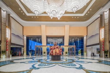 Wuhu Suning Universal Hotel,,5 star