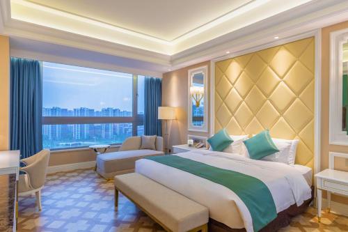 wuhu suning universal hotel
