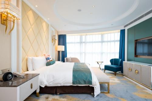 wuhu suning universal hotel