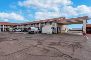 motel 6 eloy az casa grande