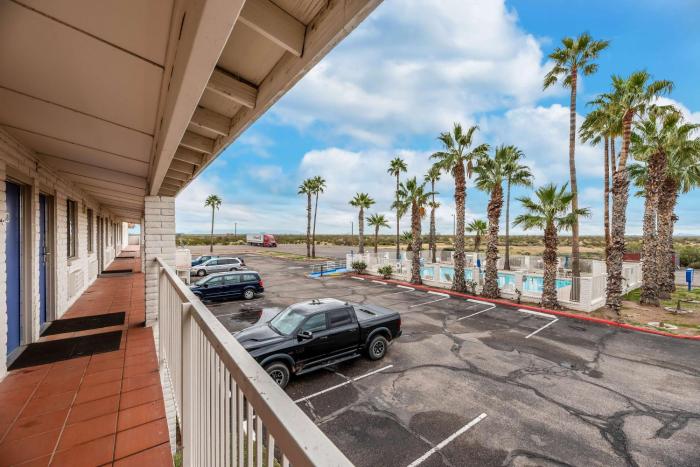 motel 6 eloy az casa grande