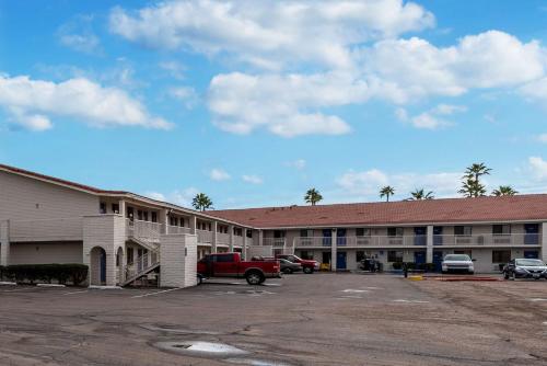 motel 6 eloy az casa grande