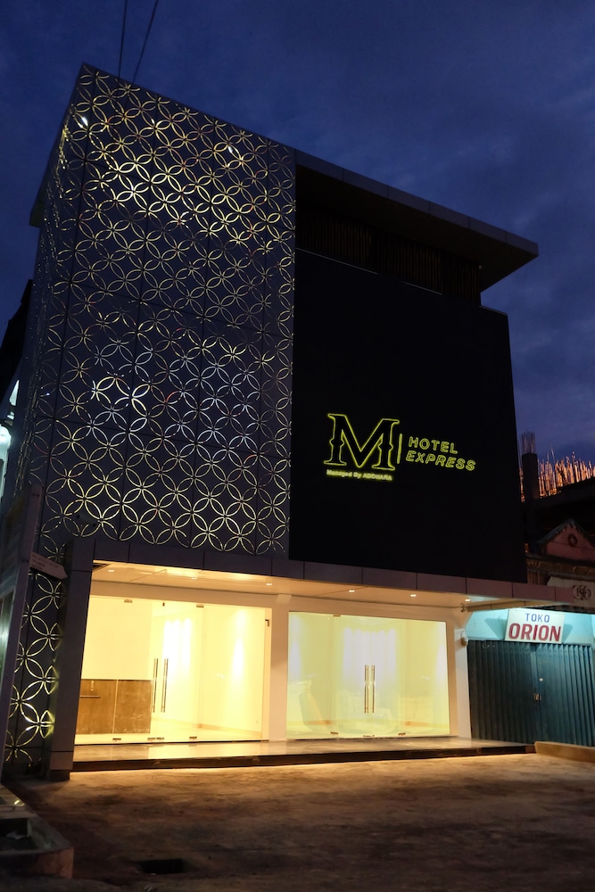 kyriad m hotel sorong