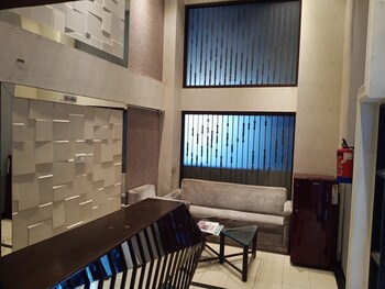 treebo trend indiana classic lalkothi