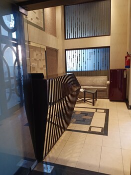 treebo trend indiana classic lalkothi