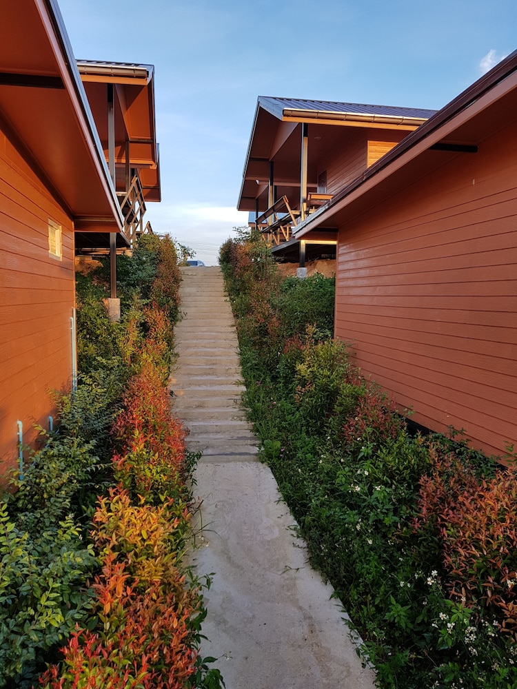 jit dee home khao kho