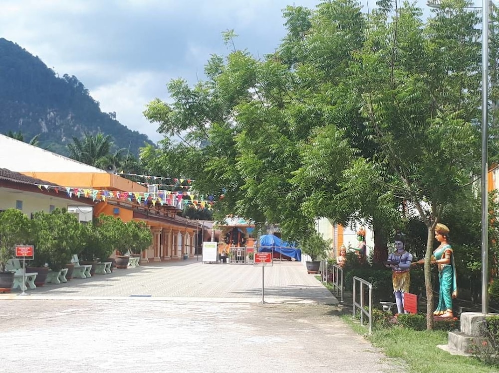 persatuan kebajikan sri sakthi ashram hostel