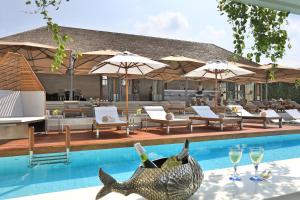 b1 luxury beachfront apartments